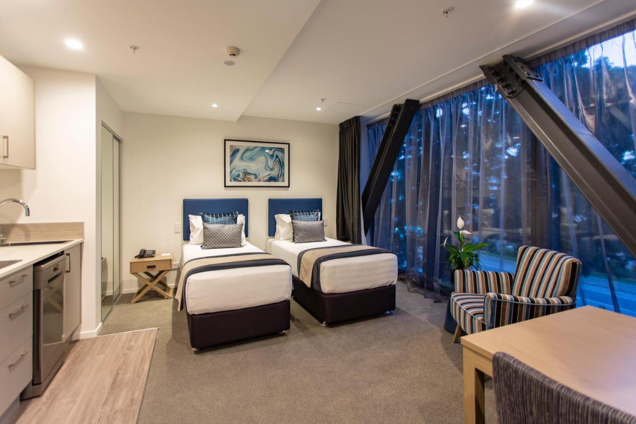 รามาดา บาย วินด์แฮม ควีนส์ทาวน์ เซ็นทรัล Hotel ภายนอก รูปภาพ